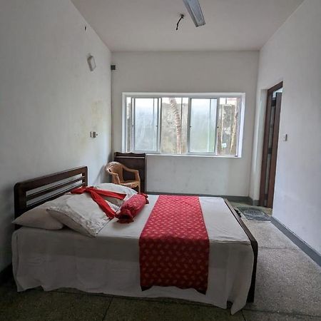 Shiranthi Guest House ラジャジリヤ エクステリア 写真